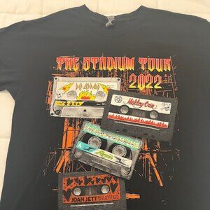 Authentic Stadium Tour 2022 Tee Def Leppard, Mötley Crüe, Poison, Joan Jett